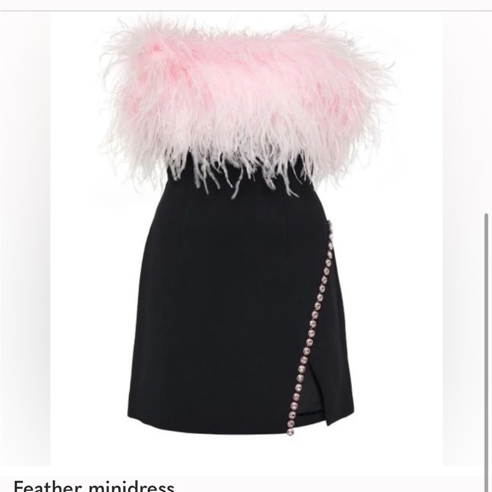 Feather minidress.